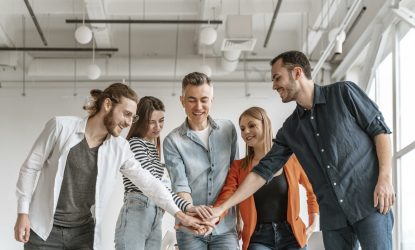 businesspeople-meeting-office-hand-shake